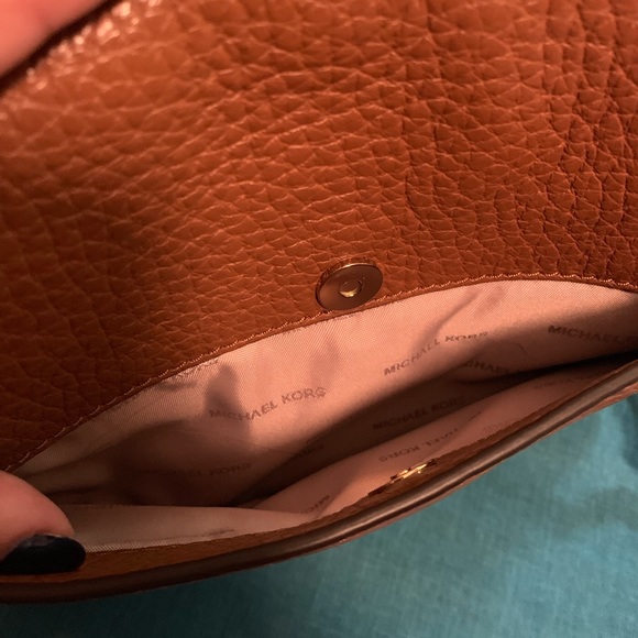 NWOT Michael Kors Brown Leather Cooper cross body - Picture 5 of 8